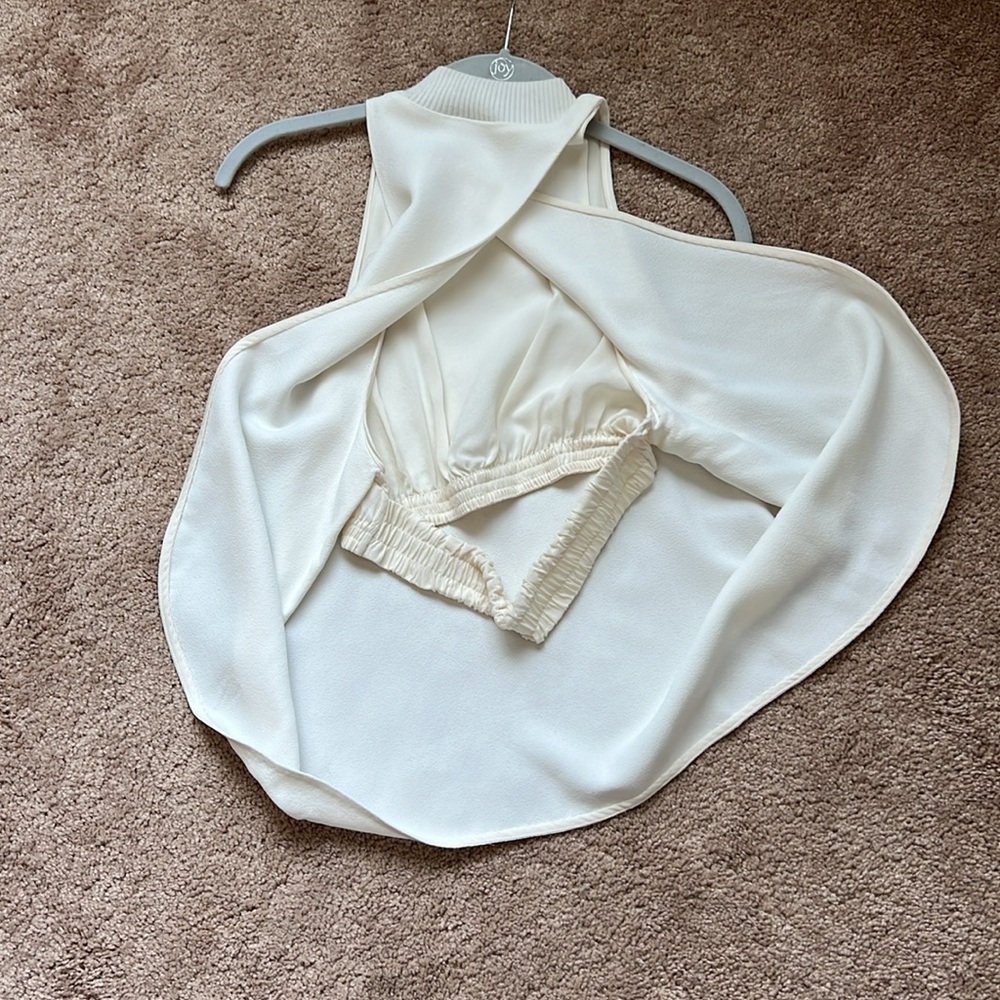A.L.C. Sleeveless Crossover Back Top - Picture 5 of 8